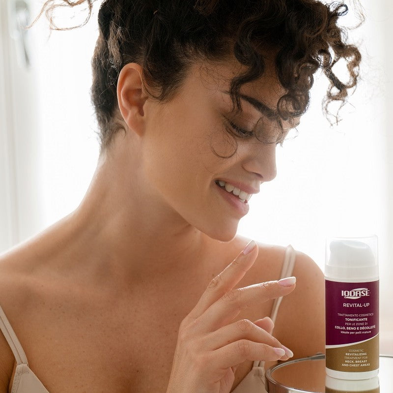 Crema collo e décolleté: come sceglierla e usarla